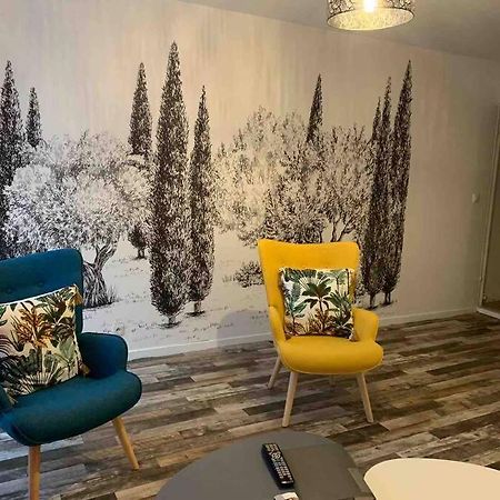 Appartement Avec Cours Gien Eksteriør bilde