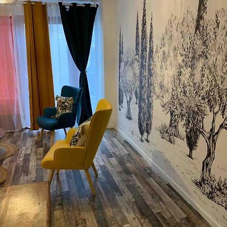 Appartement Avec Cours Gien Eksteriør bilde