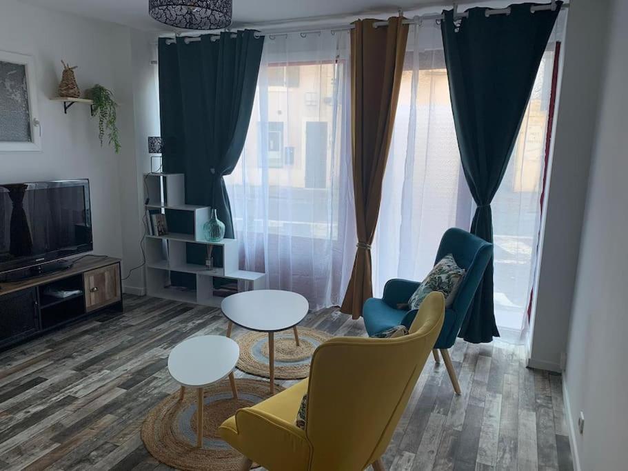 Appartement Avec Cours Gien Eksteriør bilde